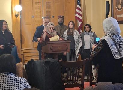 People testifying at Statehouse