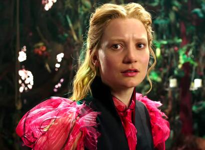 Mia Wasikowska as Alice in Alice Through the Looking Glass