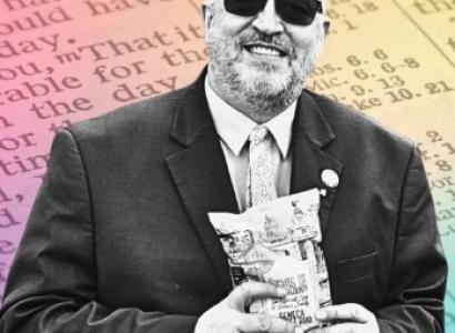 Man smiling with sunglasses