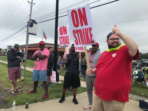 Teachers picketing outside