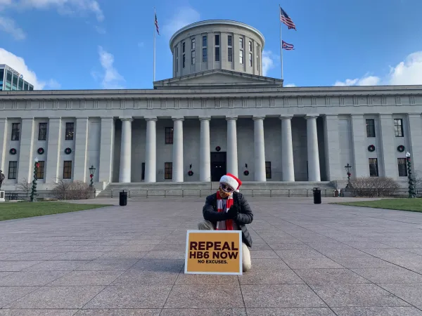 Statehouse and Repeal HB6 sign