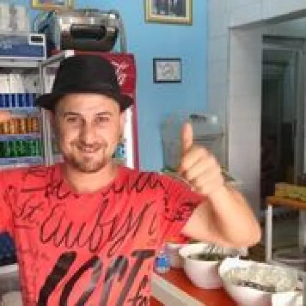 Guy giving thumbs up